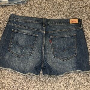 Vintage Levi’s Cut Off Short- Size 8